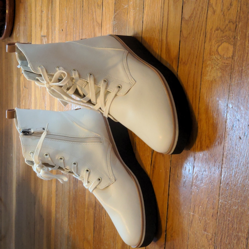 Dr. Scholl's Local Platform Boots